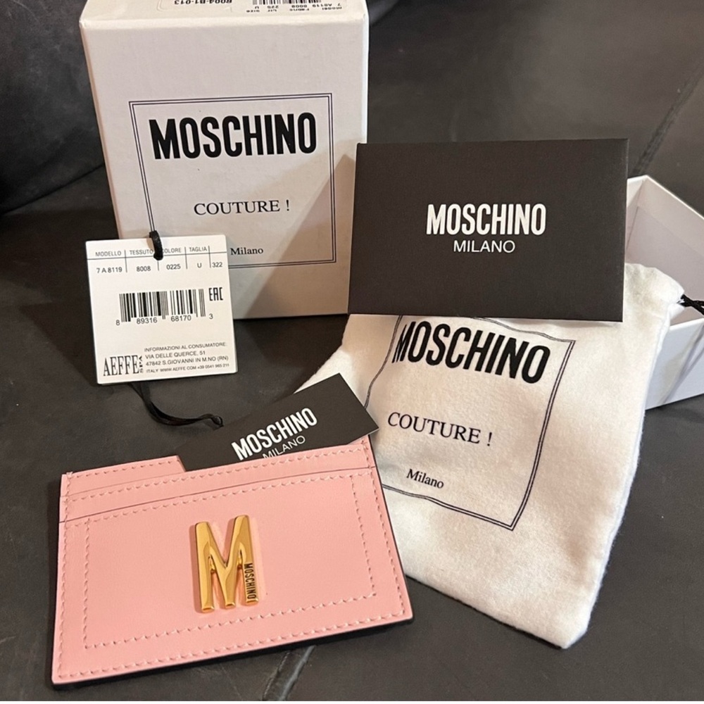 Moschino Pink Card Holder Sleek Design with  box and dusty and original card
